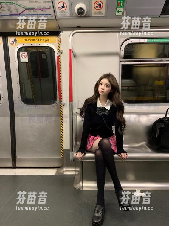 无限精彩：Addielyn(에디린)女朋友写真原图和丰富资源为你呈现！.txt