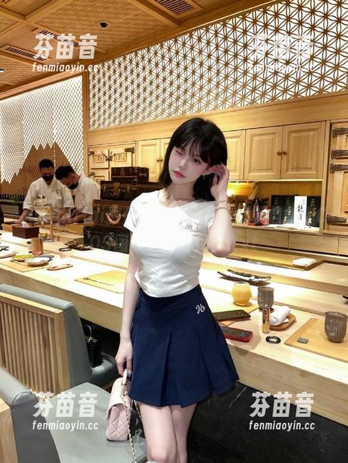 Asagiriai教你如何拍出最美制服自拍，COS图集一网打尽！.txt