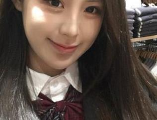 CANDY糖果画报 – 御姐芊慧baby私人写真合集，带你感受她的独特魅力与风格.txt