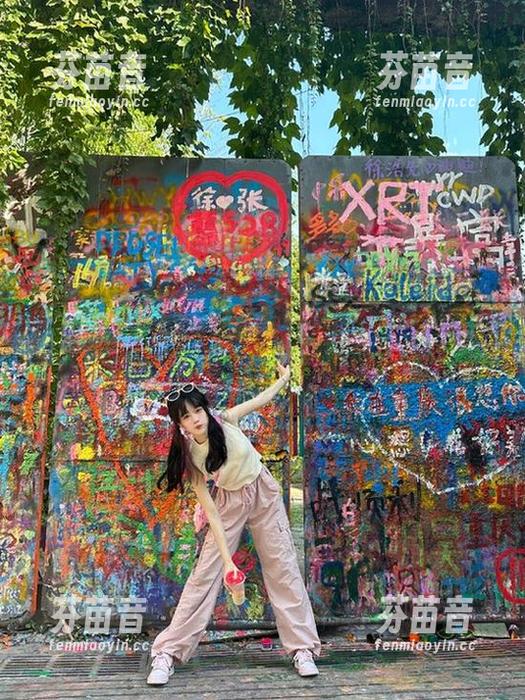 Feilin嗲囡囡 - 惊呆了！夏笑笑Summer的白丝作品竟然免费，笑点满满不容错过！.txt