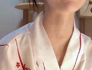 Feilin嗲囡囡 – 欣欣Rubybaby邀您观看她的肉丝合集，畅游于艺术与美感的海洋！.txt