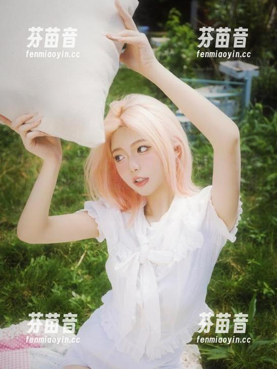 Feilin嗲囡囡 - 探索顾欣怡的睡衣作品集，每一张都是温柔的梦，带来无限可爱资源！.txt