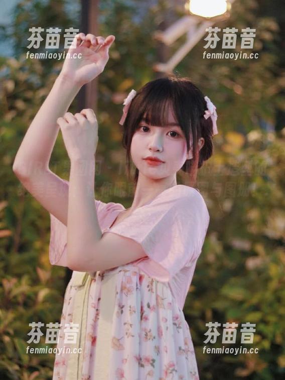 GIRLT果团网 - little贝壳喵护士造型的绝美呈现：让你眼前一亮的原图与图册！.txt