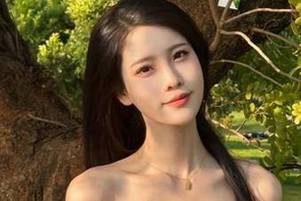 HuaYang花漾 – 私房旅拍创作：Cris_卓娅祺带来的独特图片视觉盛宴.txt