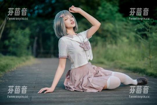 HuaYang花漾 - 绝不容错过的穆菲菲死库水精选套图，展现无限风采与个性！.txt