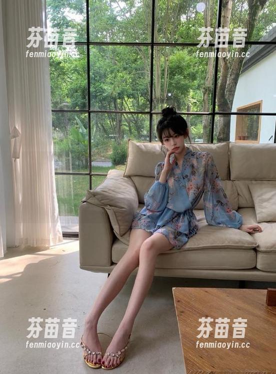 IMiss爱蜜社 - 在张思允Nice的温柔蜕变中：细腻写真合集与丰富套图一次看个够.txt