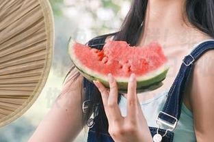 IMiss爱蜜社 – 免费大放送！绯月樱-Cherry夏天图包让你在炎炎夏日中收获清凉快乐时光！.txt