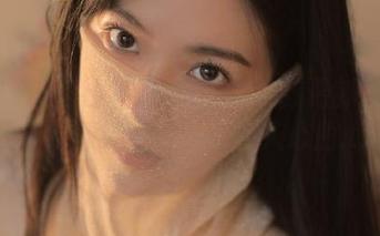 IMiss爱蜜社 – 莉娜lena女孩最新美图上线：绽放笑容背后的动人心曲.txt