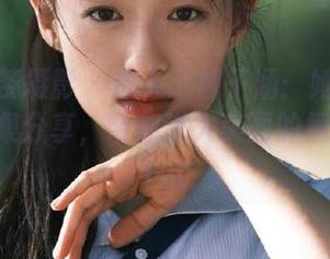 ISS山茶摄影 – 深入了解子涵：她的吊带写真合集分享，带你进入美丽的视觉世界.txt