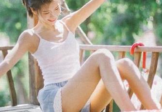 MFStar模范学院 – fairy如歌的浴缸美图：新一代壁纸设计的灵感来源！.txt