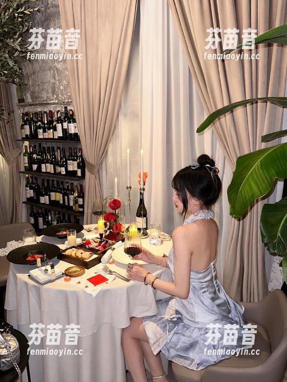 MFStar模范学院 - 高颜值的选择：lingyu69短裤写真美图与图包汇集.txt