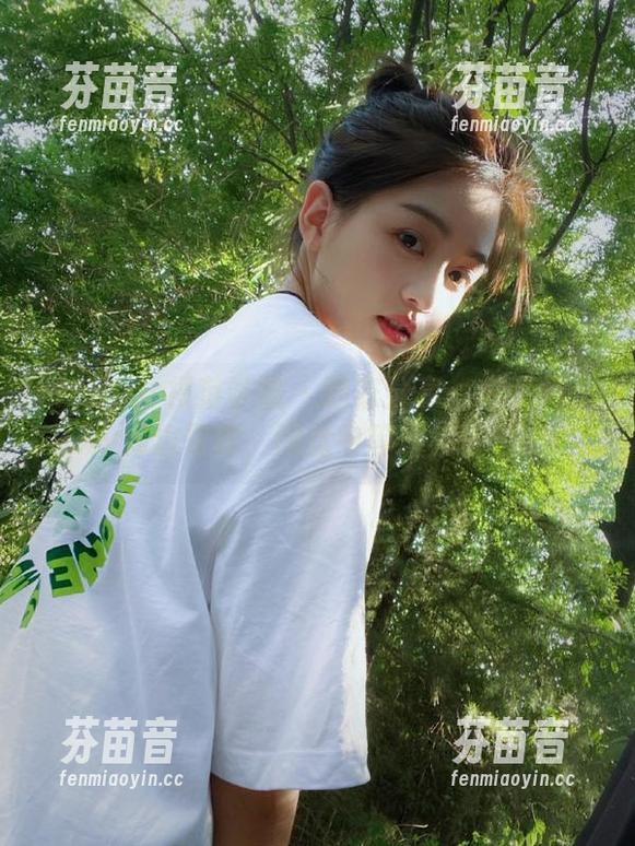 MFStar模范学院 - 独家分享：白子嫣nicky海边写真，网盘中等你来取！.txt