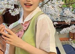 MFStar模范学院 – 在软软Roro厨娘写真集中找到美食灵感，点击下载不可错过！.txt