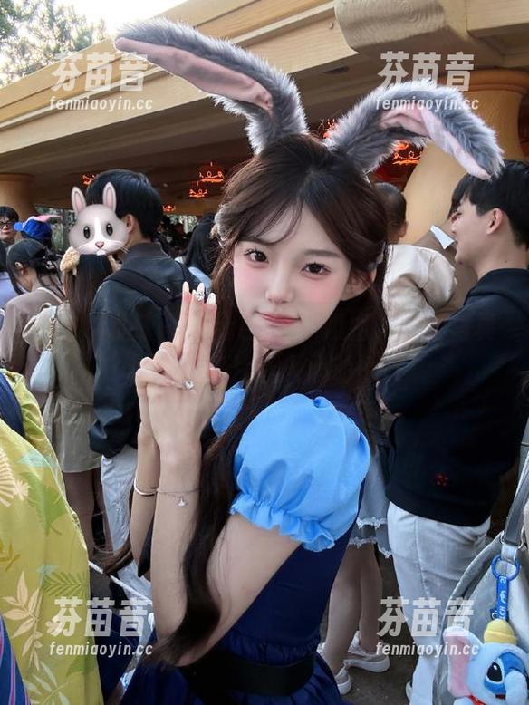 爱上喵糖映画的粉色JK小姐姐，青春写真和清新照片让人心动.txt