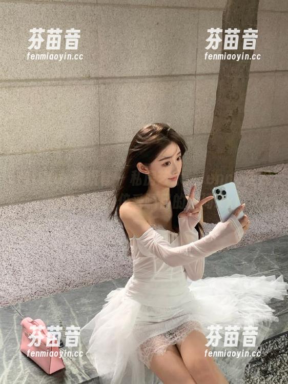 MiStar魅妍社 - 私房艺术：Jenny佳妮的海边美图倍受瞩目的瞬间.txt