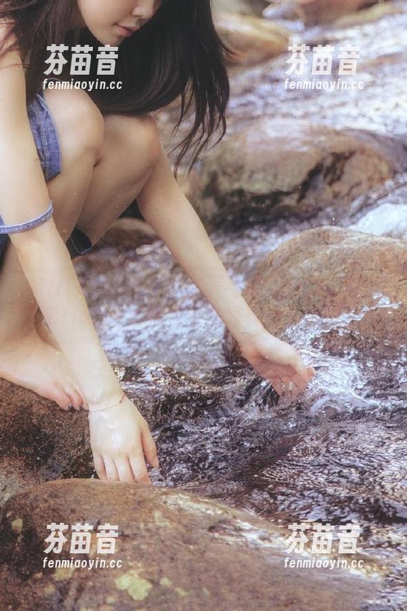 MiiTao蜜桃社 - 在美与信仰的交汇点上，Cris_卓娅祺修女的写真精选合集.txt
