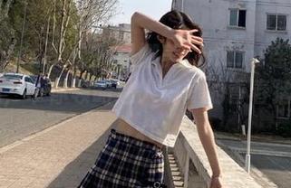 MiiTao蜜桃社 – 缇娜美Tinami连衣裙写真精选，带你领略迷人瞬间的青春活力！.txt