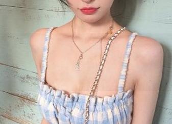 SIW斯文传媒 – 时光静止，雯静清纯校花精选套图记录青春最美态！.txt