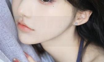 SSA丝社 – 桃子独特视角下的双人写真作品集：艺术与生活的完美结合.txt