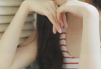 UGirls尤果网 – 惊呆！乔依琳私房圣诞写真原图，果然不是随便能拍的！谁还敢说她在放飞自我？.txt