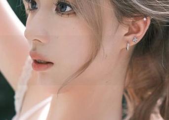 UGirls尤果网 – 令人惊艳的徐梓伊妹妹高清美图，带你领略青春风采.txt