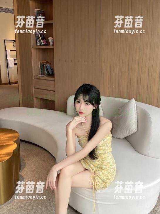 UGirls尤果网 - 易阳白裙在线作品，带您领略不一样的时尚摄影之旅.txt