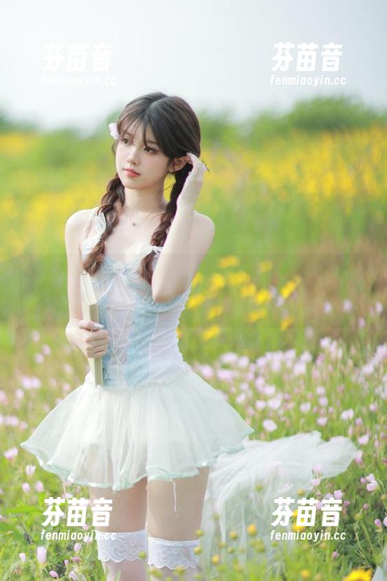UGirls尤果网 - 在李凌子的教室里找到灵感，网盘写真作品免费下载全分享！.txt