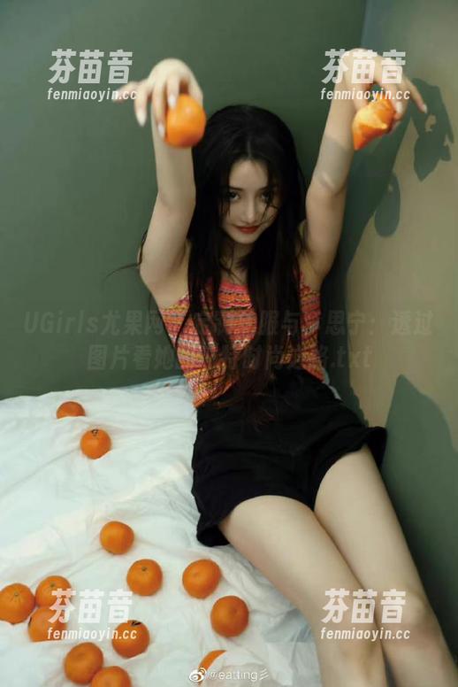 UGirls尤果网 - 定制礼服与李思宁：透过图片看她的独特时尚之路.txt