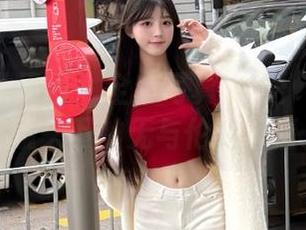 UGirls尤果网 – 全套写真欣赏：李思宁女神在镜头下的无与伦比风情.txt