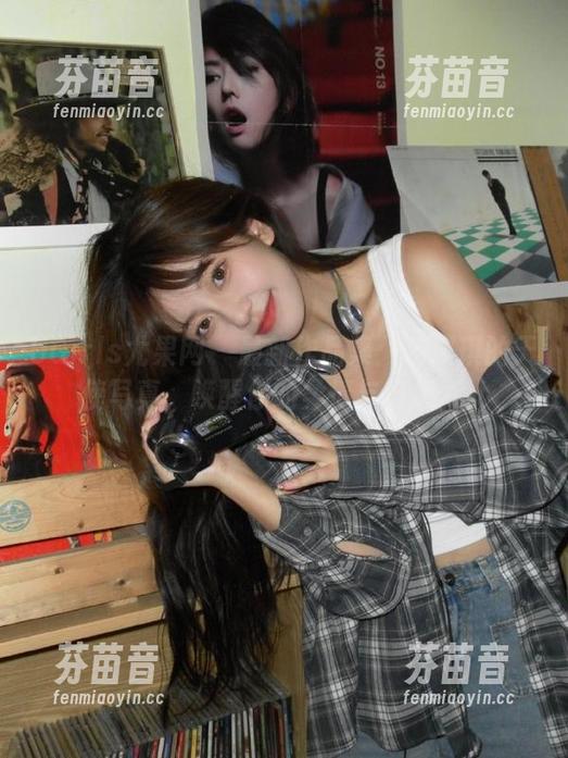 UGirls尤果网 - 最新作品集：萌琪琪的天使写真，唤醒你的柔情与幻想.txt