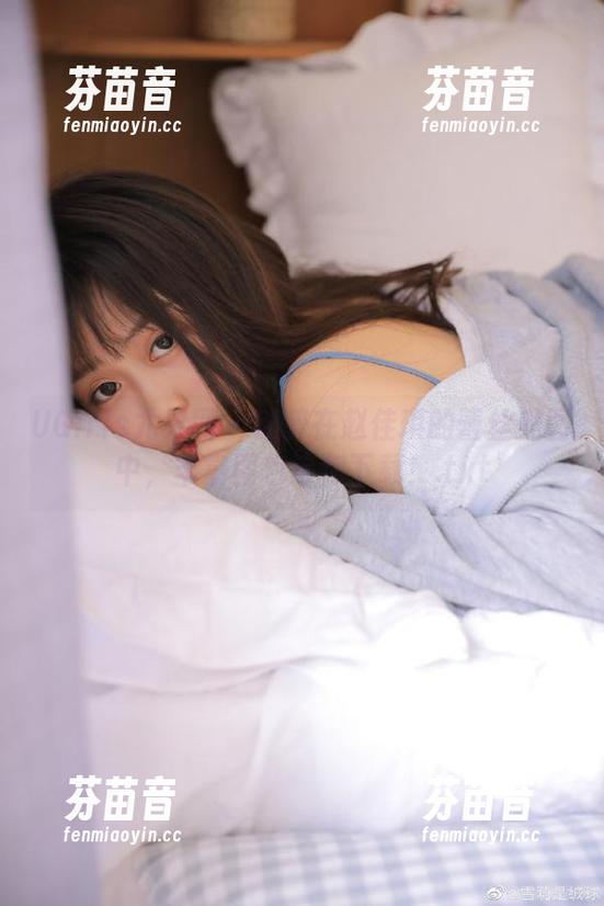 UGirls尤果网 - 迷醉在赵佳琪的蕾丝美图中，丰富图包等你下载！.txt