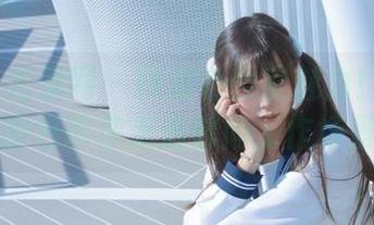 UGirls尤果网 – 释放办公室魅力！金子熙全套图包带你走进时尚工作场景.txt