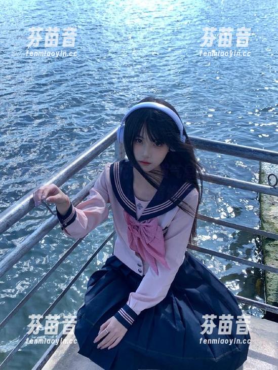 UGirls尤果网 - 充满活泼气息的韩沫瑜夏天写真原图合集，让心情焕然一新！.txt