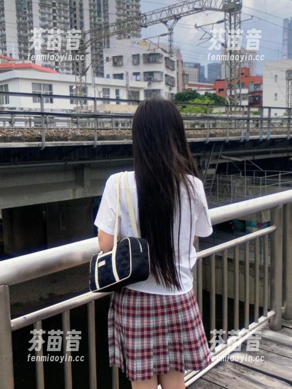 XIAOYU语画界 - Cherry绯月樱纯白风格写真合集，分享她的艺术之旅.txt