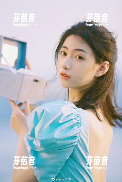 XIAOYU语画界 - Miko酱吖泳衣美图盛宴：优质资源带来视觉上的享受.txt