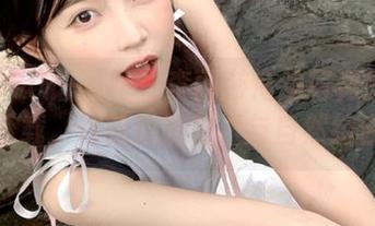XIAOYU语画界 – 李丽莎海边写真原图：免费下载，体验她的艺术与自然结合.txt
