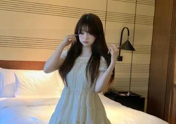 XIAOYU语画界 – 杨晨晨旗袍女神写真合集：让你沉醉于美丽与韵味的诗意图片.txt