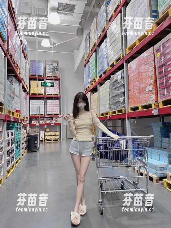 XINGYAN星颜社 - 李丽莎浴室私拍，展示美图时也难掩浴室的尴尬气氛！.txt