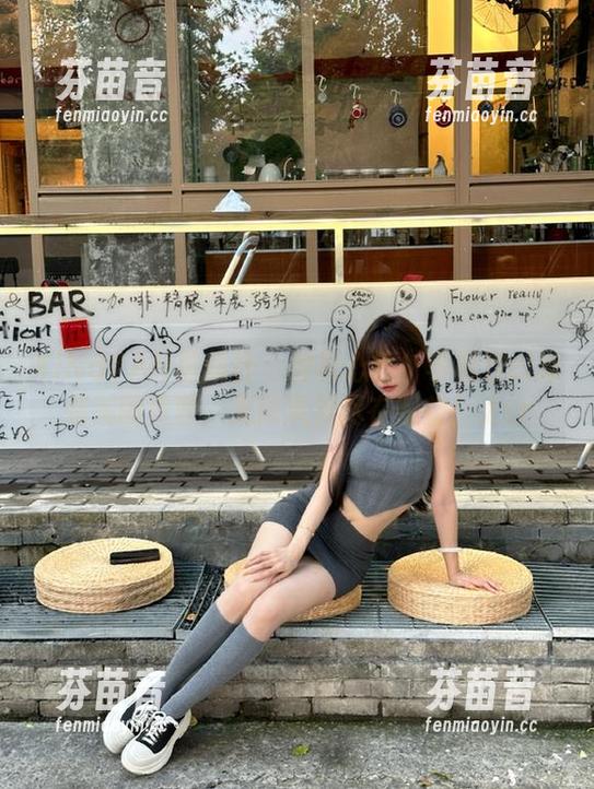 XINGYAN星颜社 - 放松心情！李若汐ci泳装美图资源，无限风景尽在眼前！.txt