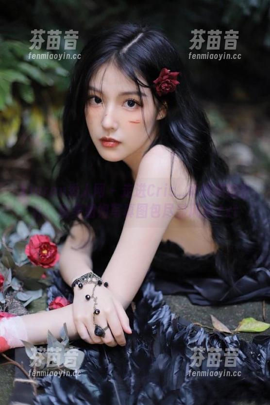 Xiuren秀人网 - 走进Cris_卓娅祺的世界：精美姐姐写真图包尽显风采.txt