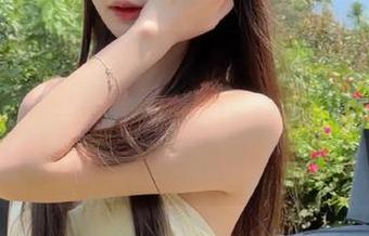 Xiuren秀人网 – 可儿kayen黑丝写真福利，全新图片呈现她令人心动的独特气息！.txt