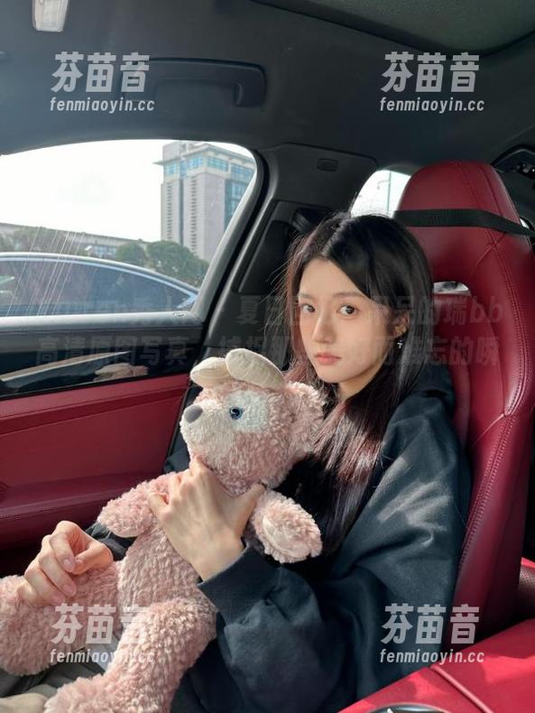 Xiuren秀人网 - 夏日回忆：呆呆的瑞bb高清原图写真，捕捉那些美好而难忘的瞬间！.txt
