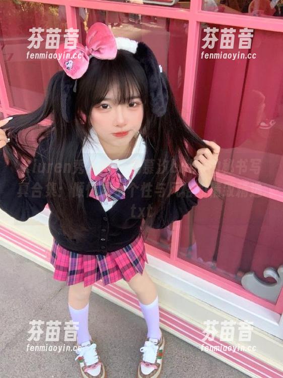 Xiuren秀人网 - 周慕汐baby的秘书写真合集：倾情展示个性与风格的精致精选.txt