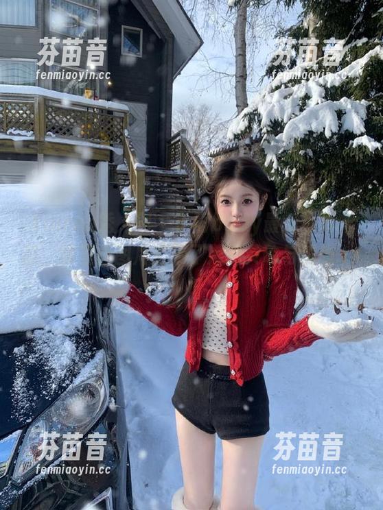 Xiuren秀人网 - 小雨baby最新写真作品，裤里丝图片汇聚了她的灵动与优雅.txt