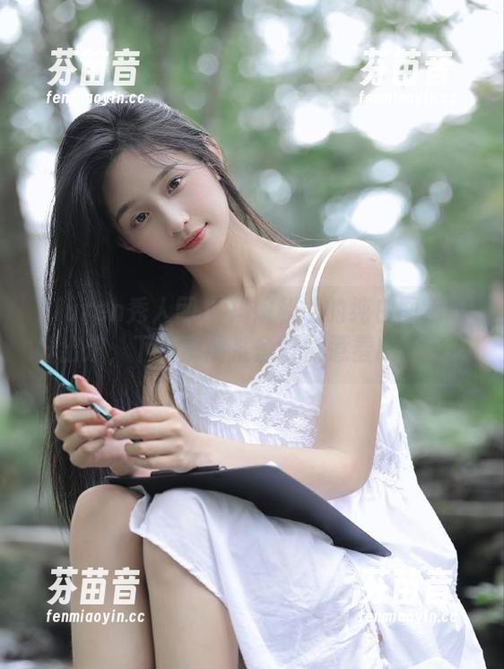 Xiuren秀人网 - 抖娘利世的纯白图包新鲜出炉，下载前请准备好被惹羞哦！.txt