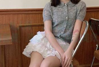 Xiuren秀人网 – 清澈透明：揉揉肉肉的高清图册，捕捉每一瞬间的美好.txt
