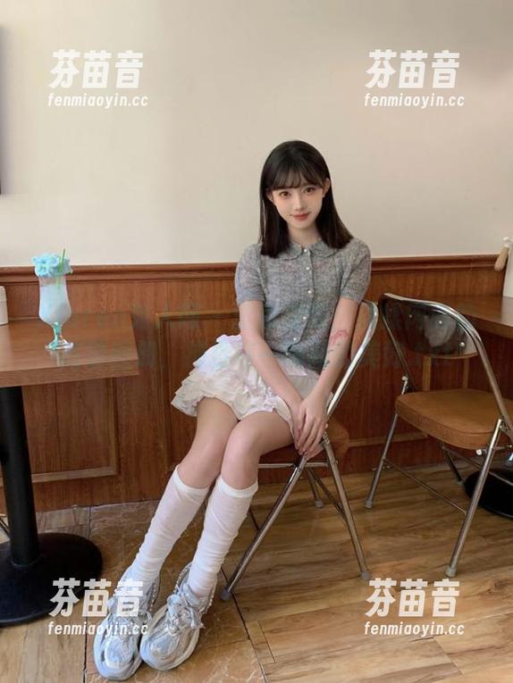 Xiuren秀人网 - 清澈透明：揉揉肉肉的高清图册，捕捉每一瞬间的美好.txt
