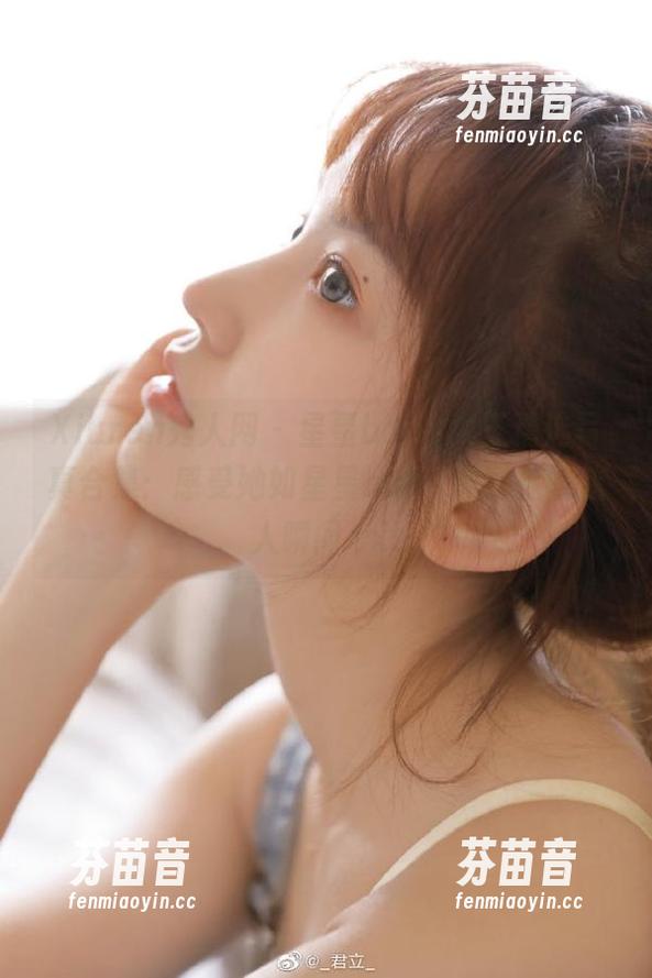 Xiuren秀人网 - 星星baby女王精选写真合集：感受她如星星baby般闪耀的迷人瞬间.txt