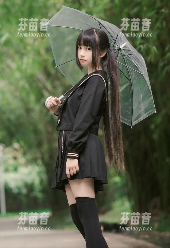 Xiuren秀人网 - 精选原图集：李金金美腿写真，展现无尽魅力的视觉盛宴.txt