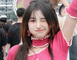Xiuren秀人网 – 精品写真合集：杨晨晨灰丝全集，探索艺术背后的故事.txt